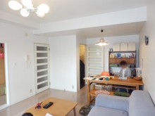 間仕切りを撤去して広々としたリビング・ダイニングに